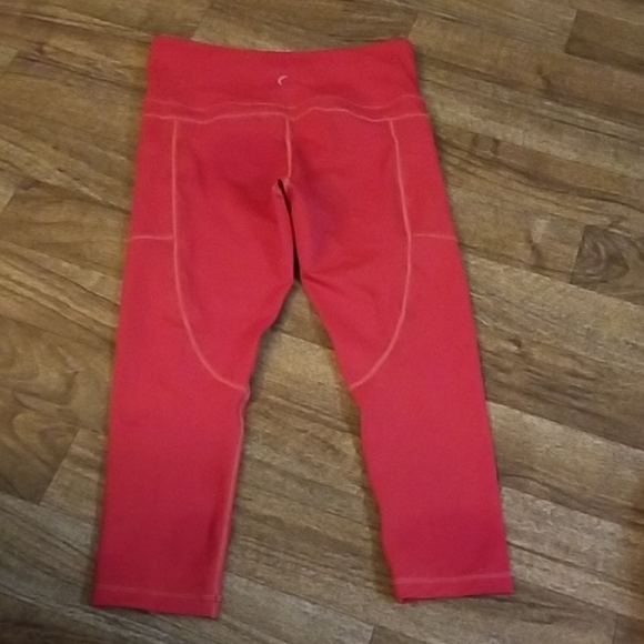 ZYIA Vibrant Red/burnt Orange Capris - Picture 5 of 7